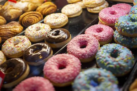 vegas donut shop.